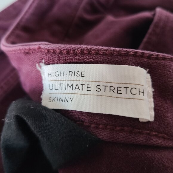 LANE BRYANT - MAROON-DENIM SKINNY JEANS-HIGH RISE- ULTIMATE STRETCH- SIZE 22 - Picture 3 of 14